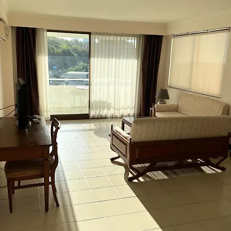 The Monaco Residence Pattaya Exterior photo